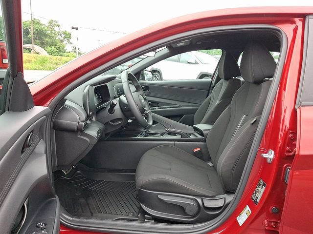 Certified 2025 Hyundai Elantra Sport FWD image 13