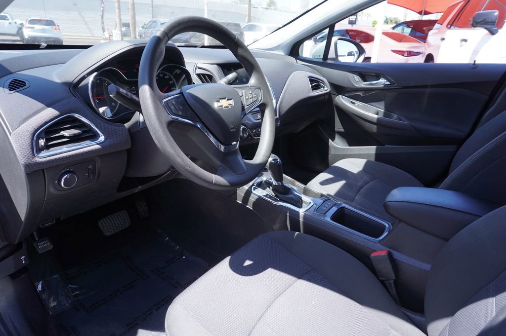 Used 2019 Chevrolet Cruze LT w/ Convenience Package image 16
