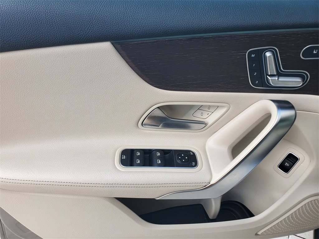 Used 2019 Mercedes-Benz A 220 image 17