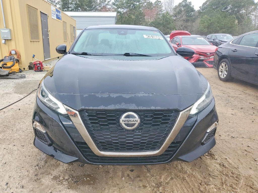 Used 2022 Nissan Altima 2.5 SR image 2
