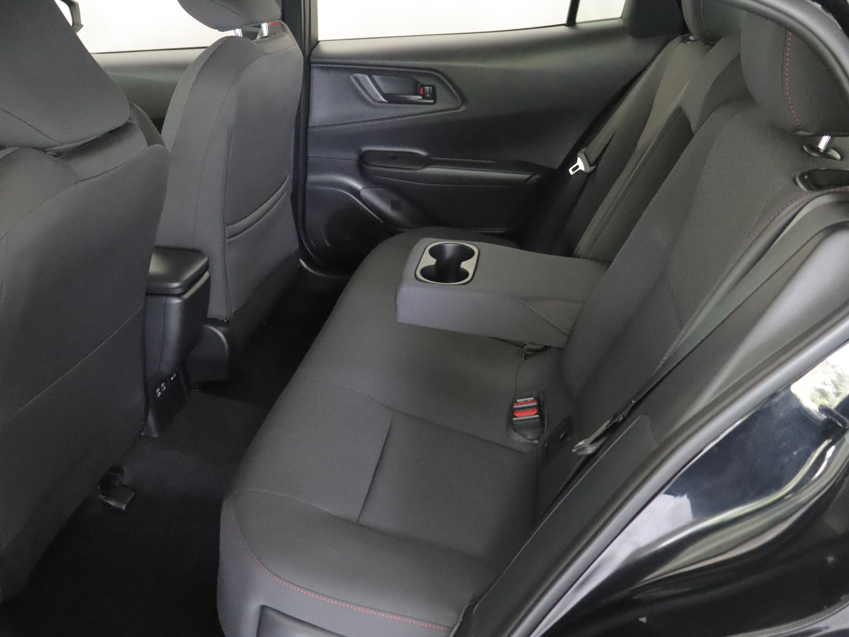 Used 2026 Toyota Prius Plug-In Hybrid FWD image 8