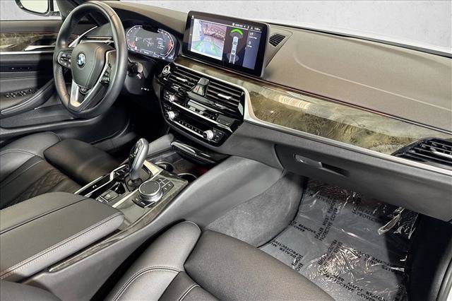 Used 2023 BMW 540i w/ Premium Package RWD image 28