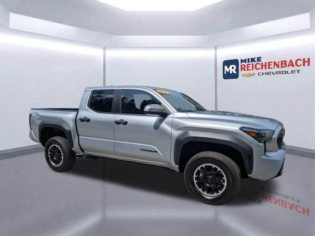 Used 2024 Toyota Tacoma TRD Off-Road AWD/4WD image 2