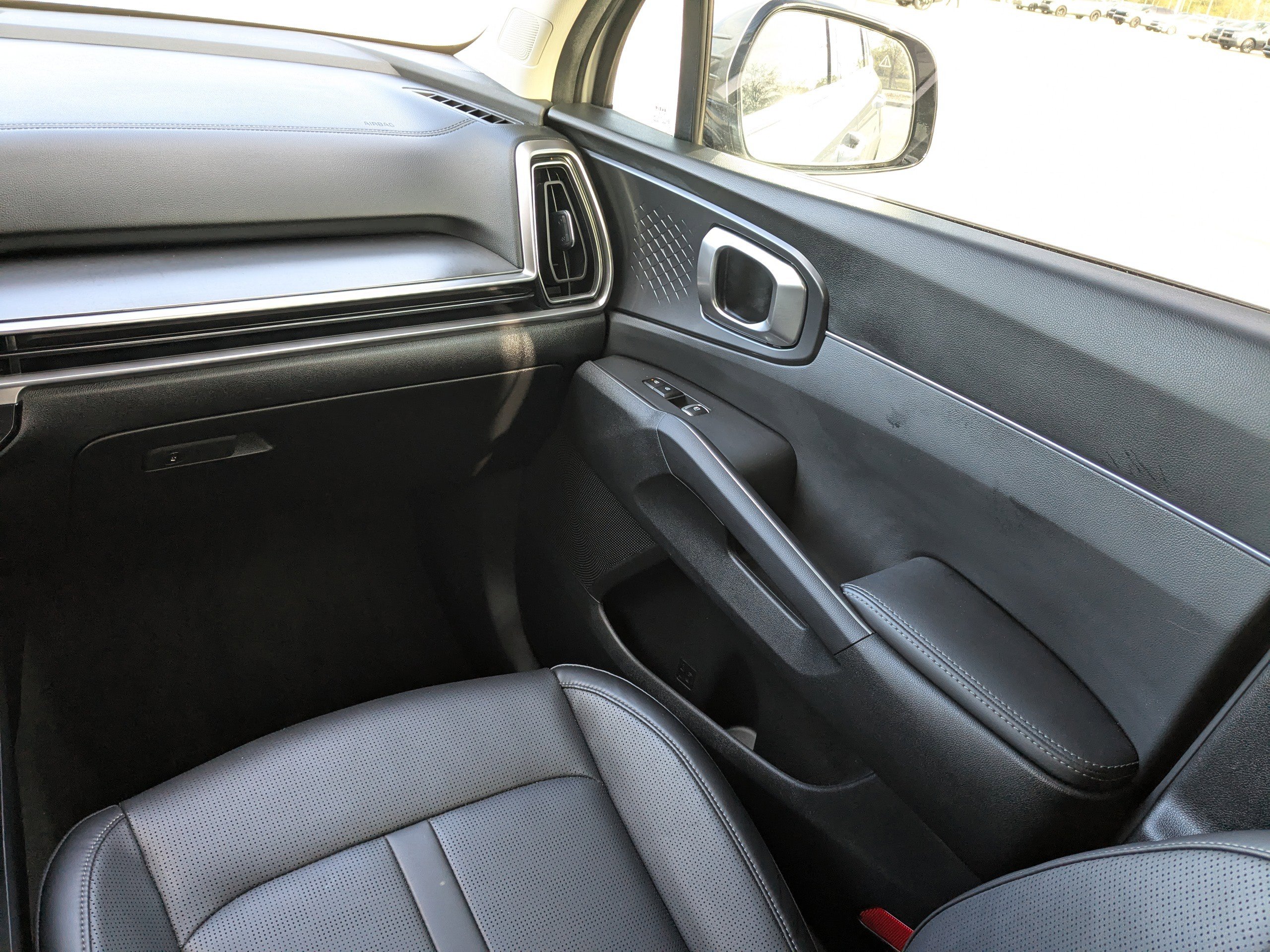 Certified 2024 Kia Sorento S w/ Panoramic Sunroof Package image 19