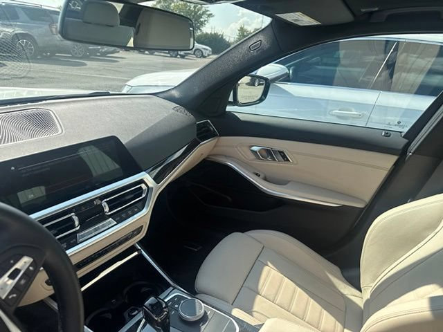 Used 2021 BMW 330i xDrive Sedan w/ Premium Package AWD/4WD image 14