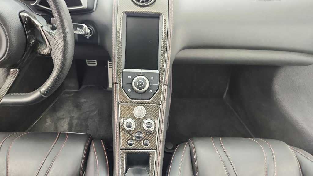 Used 2012 McLaren MP4-12C Coupe RWD image 41