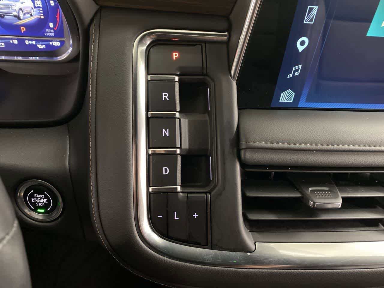 Used 2024 Chevrolet Suburban High Country w/ Advanced Technology Package AWD/4WD image 26