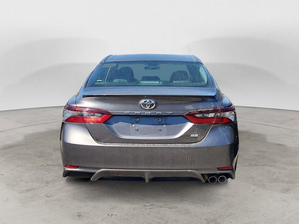Used 2022 Toyota Camry SE FWD image 4