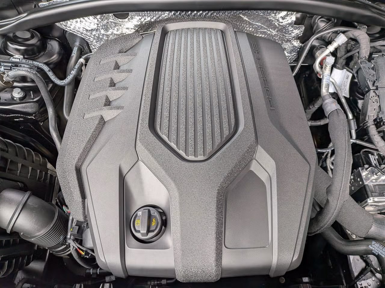 Certified 2026 Porsche Macan AWD/4WD image 28
