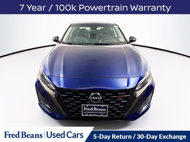 Used 2023 Nissan Altima 2.5 SR FWD image 2