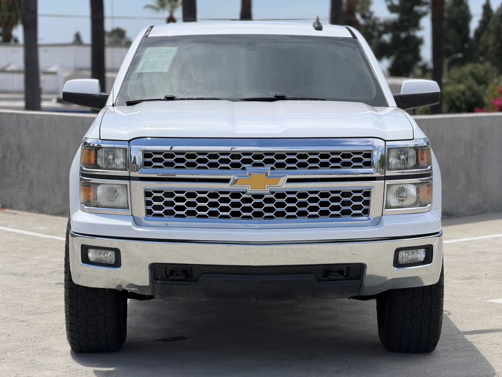 Used 2015 Chevrolet Silverado 1500 LT w/ LT Convenience Package AWD/4WD image 2