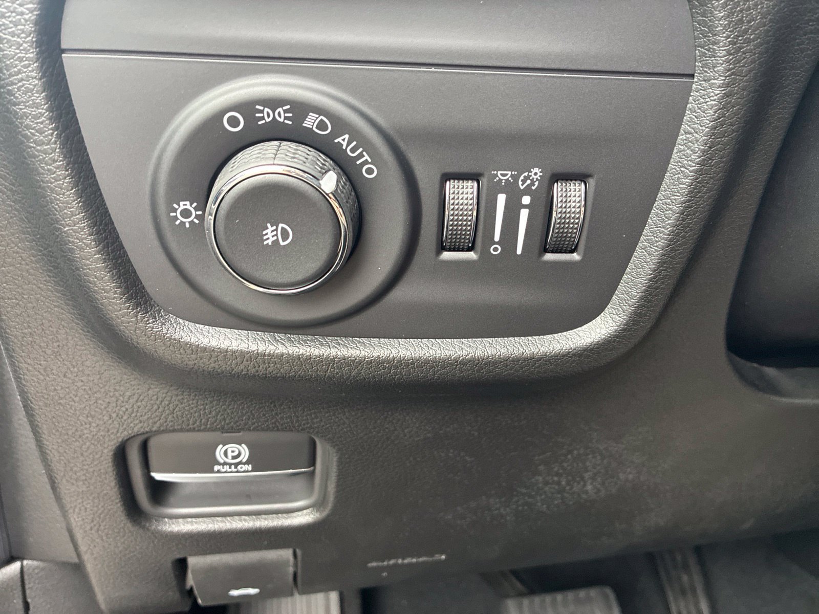New 2027 Jeep Grand Cherokee Limited AWD/4WD image 25
