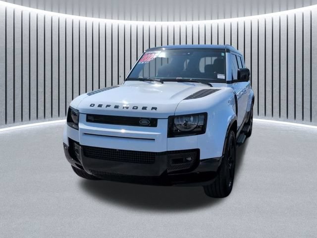 Used 2025 Land Rover Defender 110 X-Dynamic SE AWD/4WD image 14