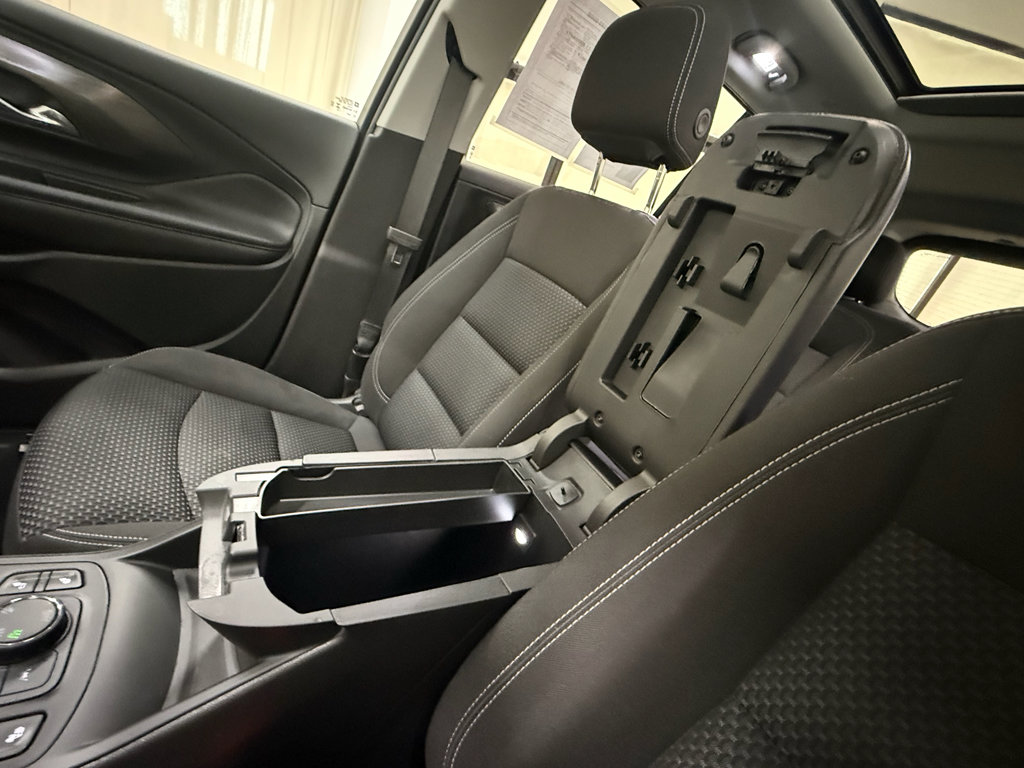 Certified 2023 GMC Terrain SLE w/ Driver Convenience Package AWD/4WD image 41