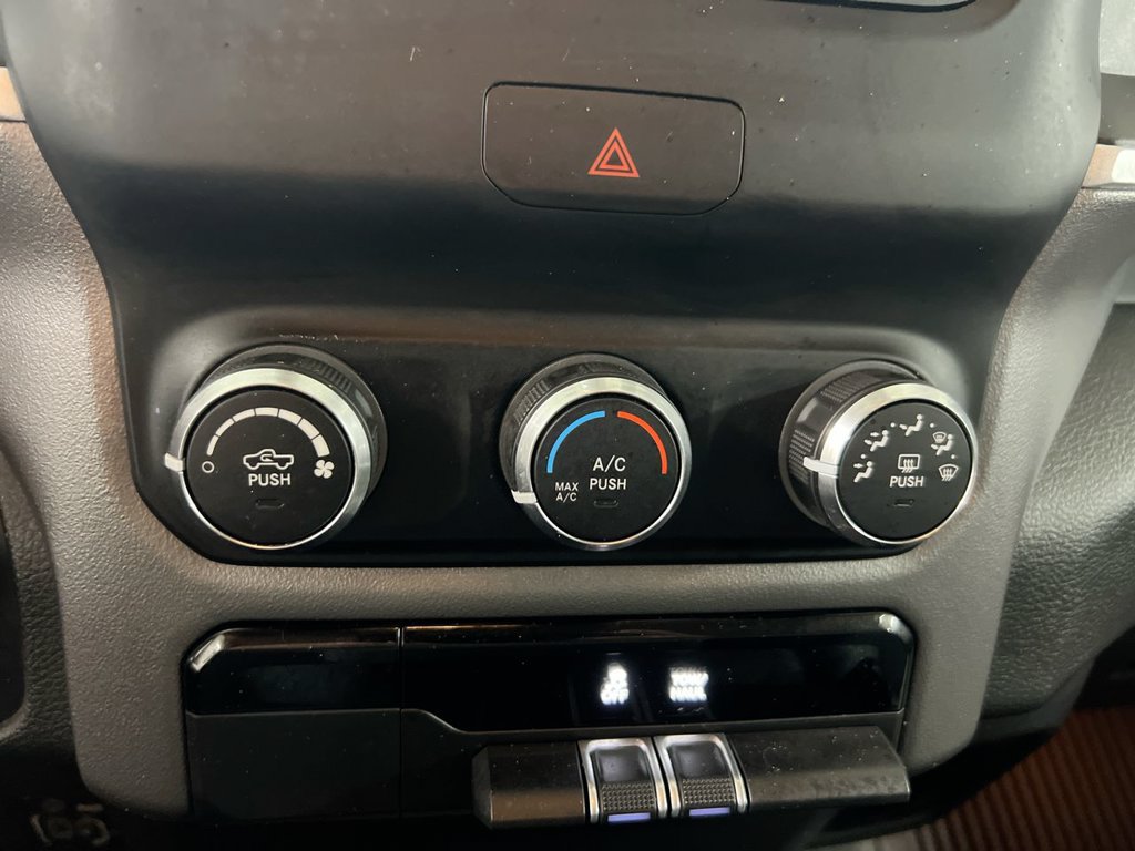 Used 2020 RAM 1500 Big Horn AWD/4WD image 16