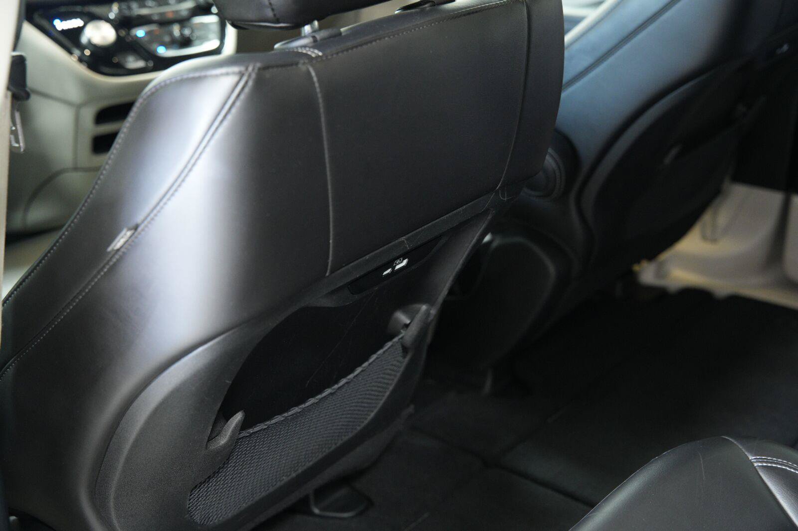 Used 2023 Chrysler Pacifica Touring-L FWD image 25