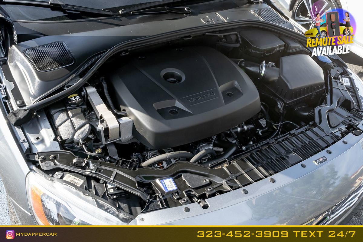 Used 2017 Volvo V60 T5 Platinum image 18