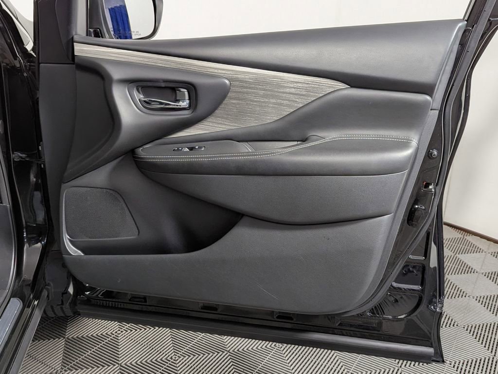 Used 2018 Nissan Murano S image 33