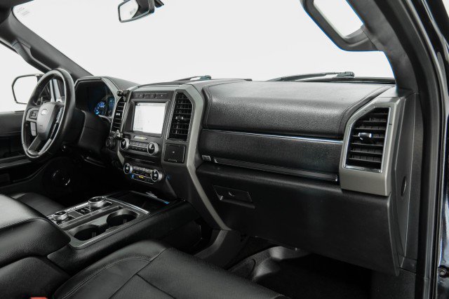 Used 2018 Ford Expedition XLT w/ Equipment Group 202A AWD/4WD image 10