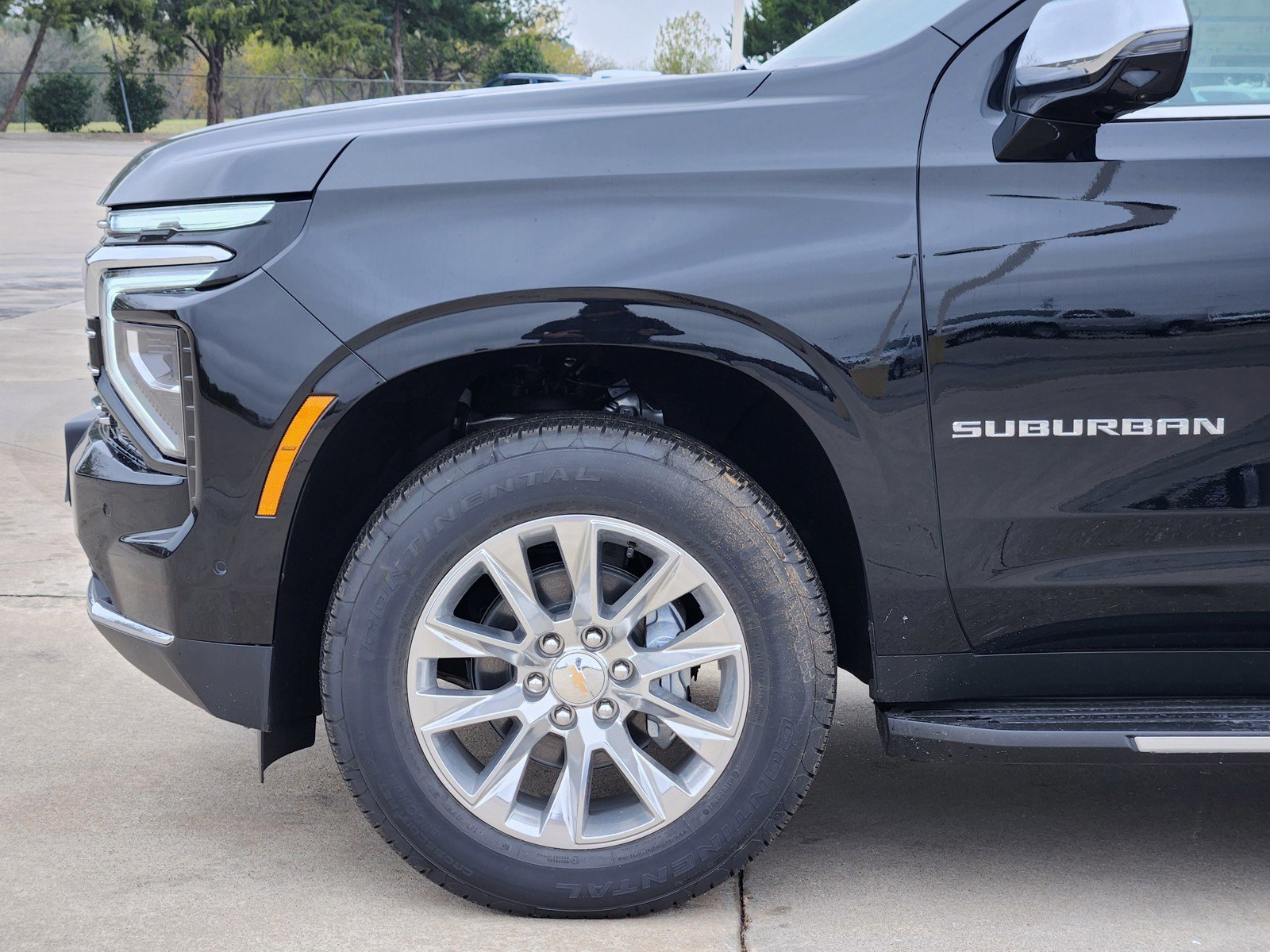 New 2026 Chevrolet Suburban Premier image 5