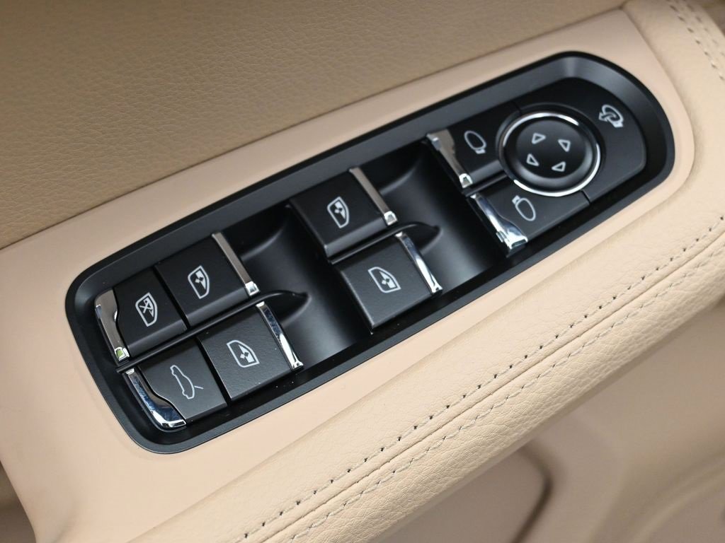 New 2026 Porsche Macan S image 19