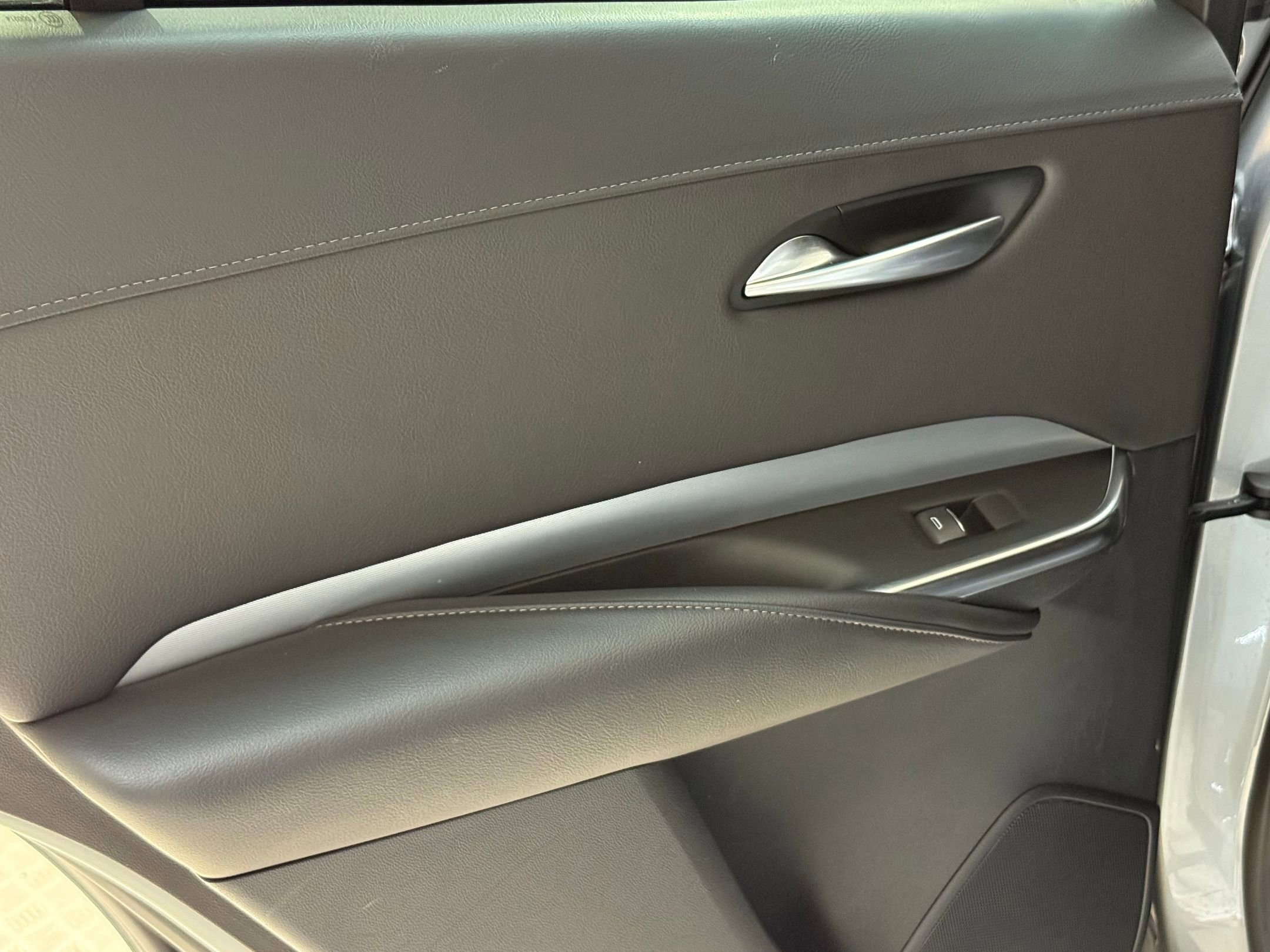 Certified 2023 Cadillac XT4 Premium Luxury image 35