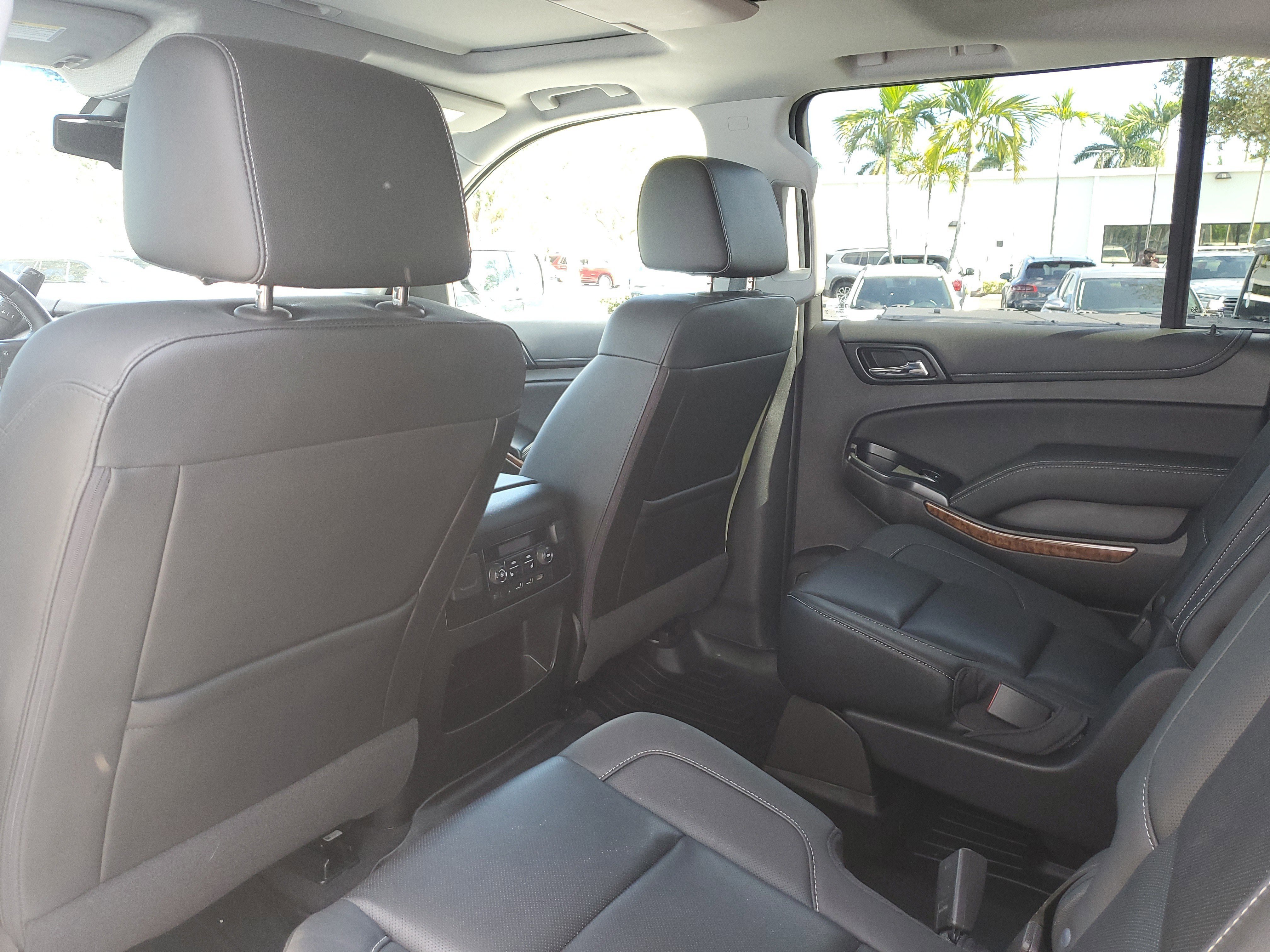 Used 2020 Chevrolet Suburban Premier image 16
