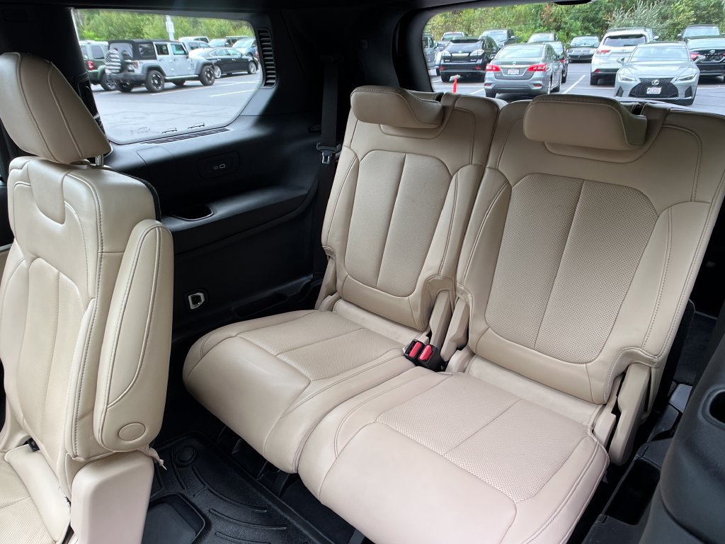 Used 2023 Jeep Grand Cherokee L Limited w/ Luxury Tech Group II AWD/4WD image 23