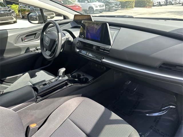 Used 2024 Toyota Prius LE image 29