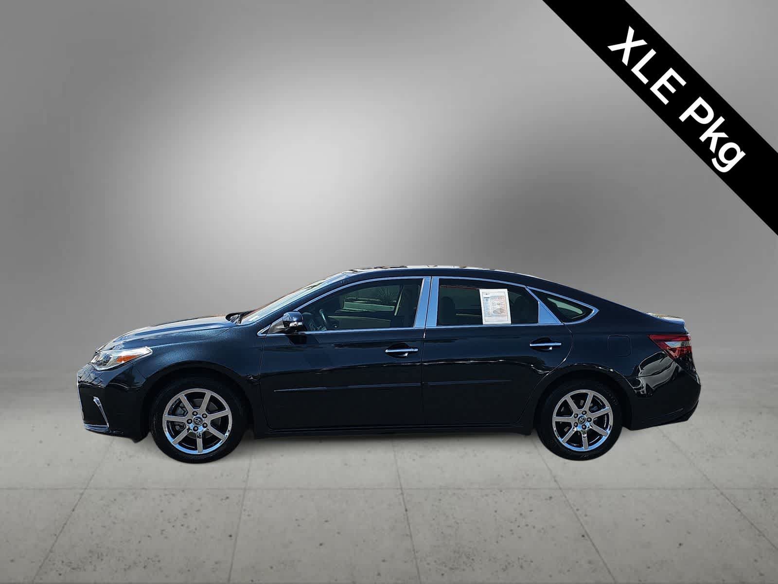 Used 2017 Toyota Avalon XLE w/ Protection Package FWD image 5