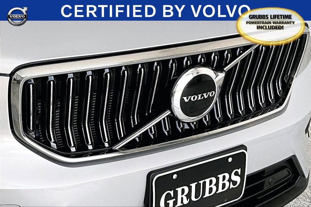Certified 2025 Volvo XC40 B5 Core image 38