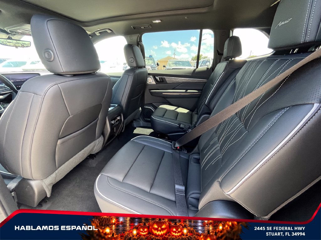 New 2026 Buick Enclave Avenir w/ Super Cruise Package AWD/4WD image 13