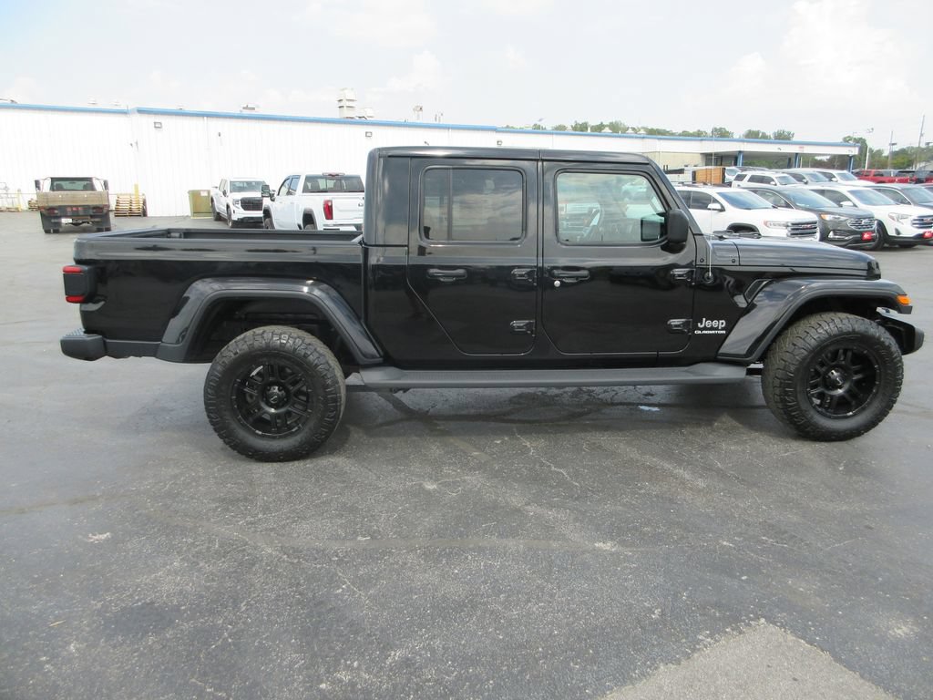 Used 2020 Jeep Gladiator Overland AWD/4WD image 2