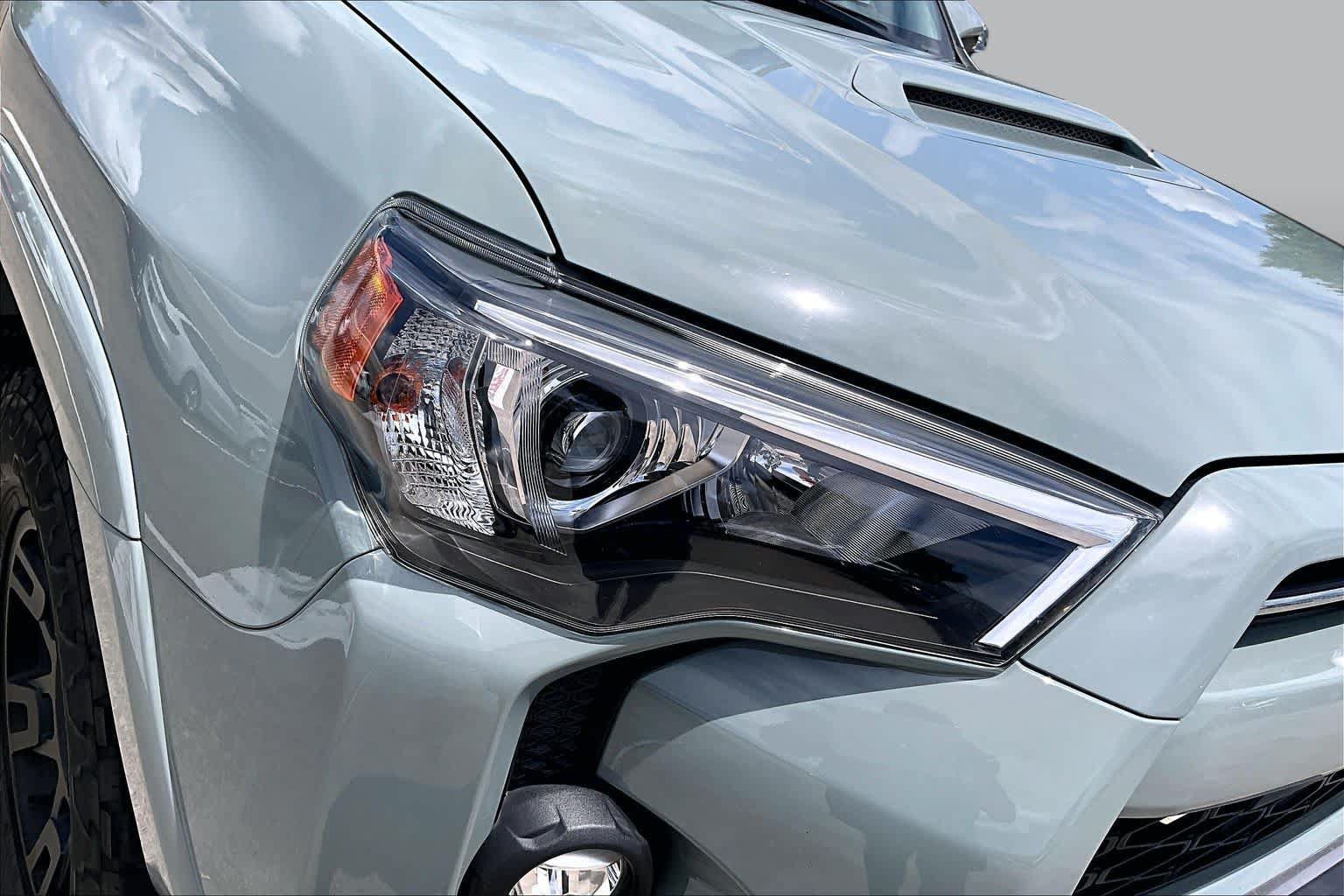 Used 2023 Toyota 4Runner TRD Off-Road Premium w/ Moonroof Package AWD/4WD image 26