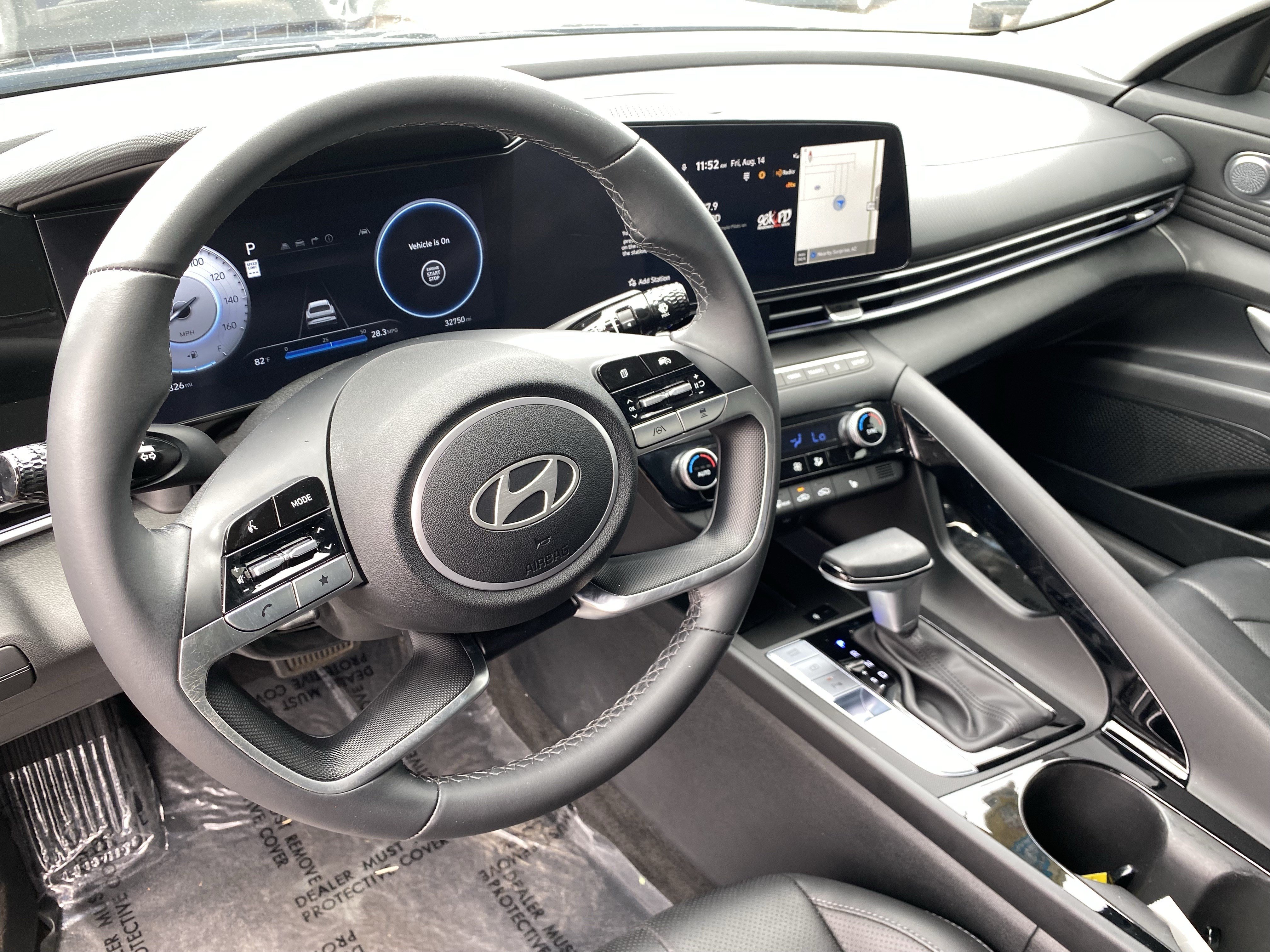 Certified 2024 Hyundai Elantra Limited FWD image 17