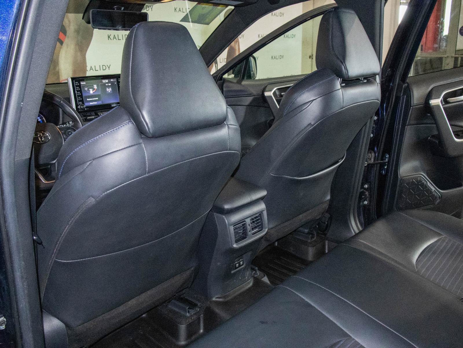 Used 2019 Toyota RAV4 XSE w/ Carpet Mat Package AWD/4WD image 9