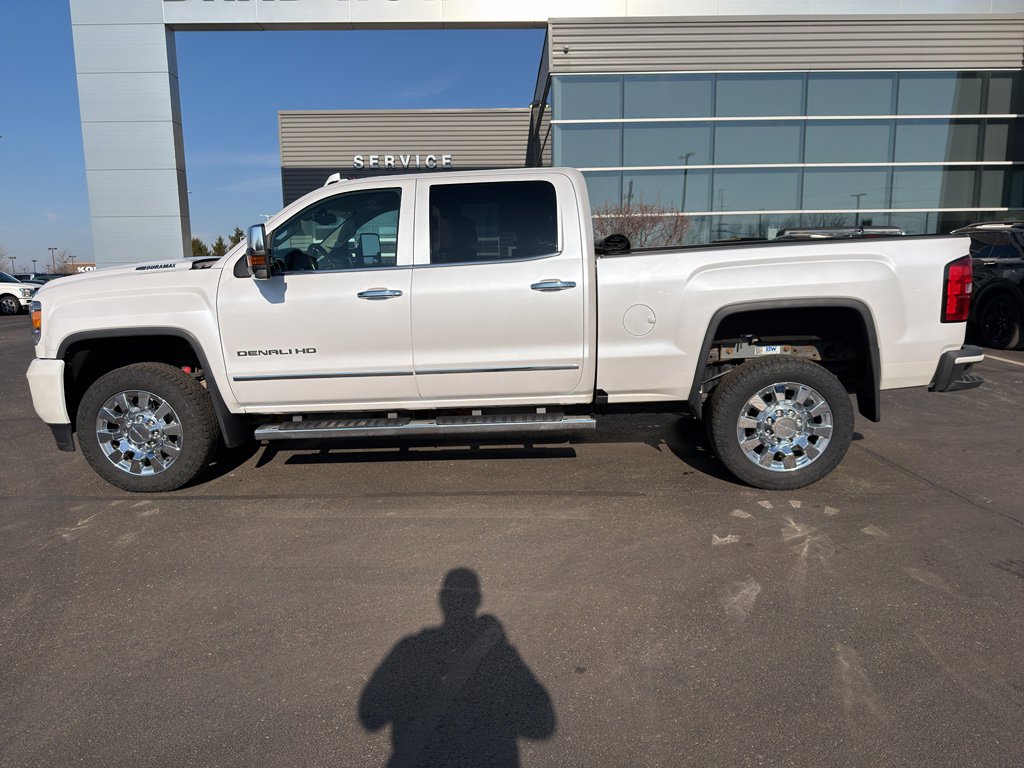 Used 2019 GMC Sierra 2500 Denali w/ Duramax Plus Package image 10