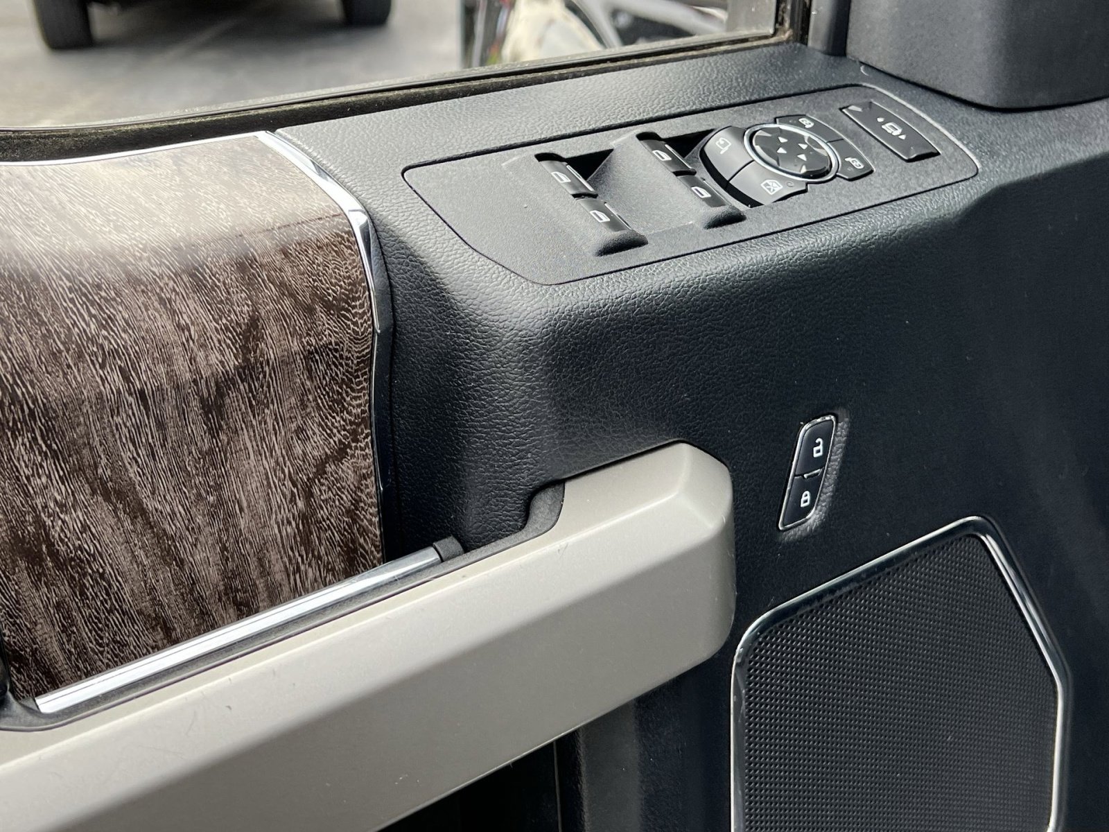 Certified 2018 Ford F250 Lariat w/ Chrome Package AWD/4WD image 15