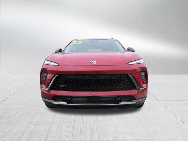 New 2025 Buick Envision Sport Touring image 8