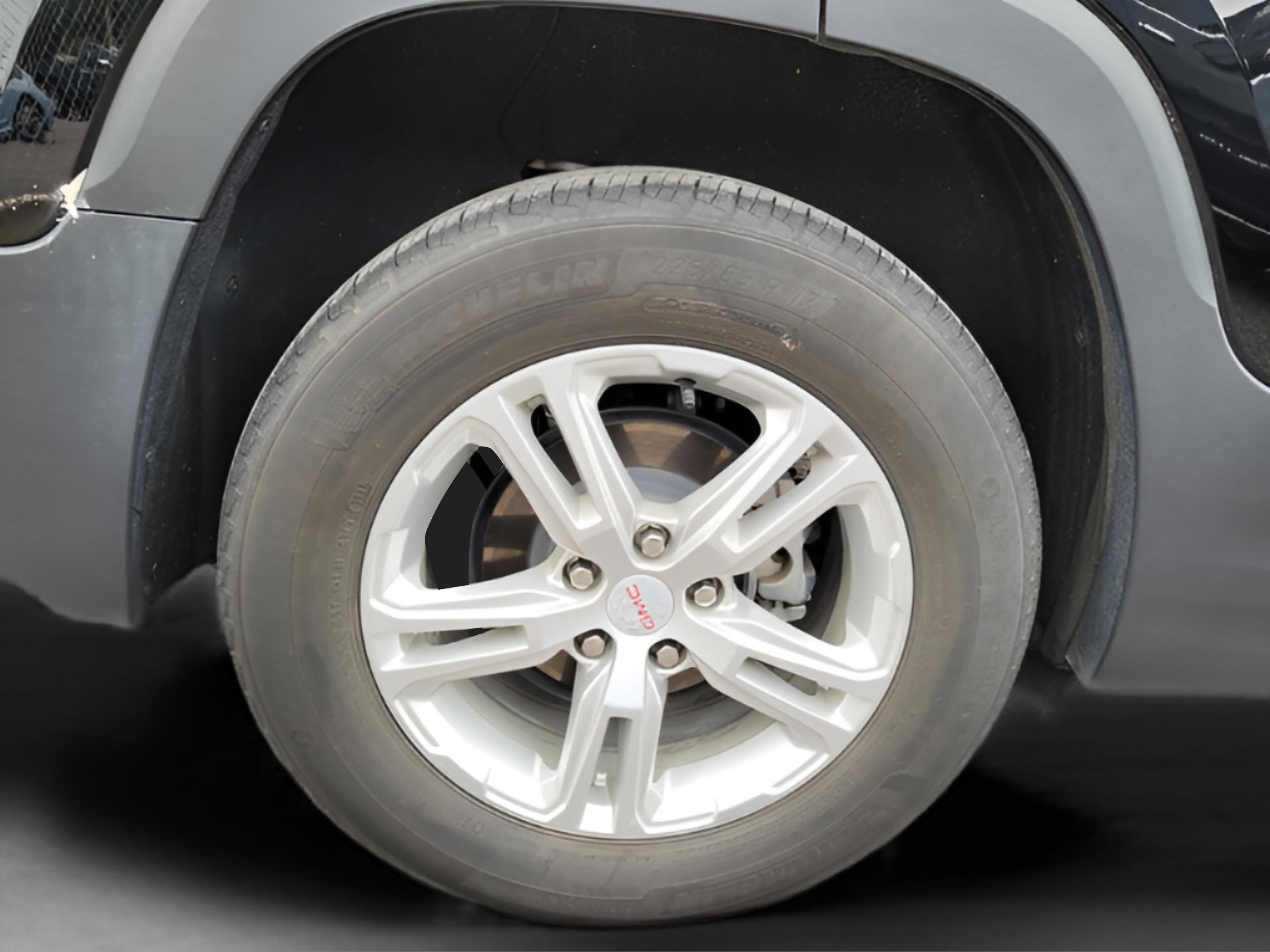 Used 2022 GMC Terrain SLE w/ Driver Convenience Package image 25