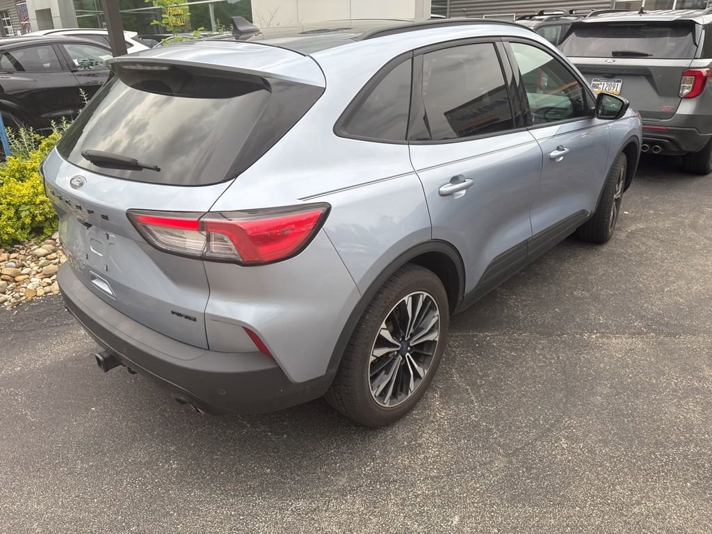 Used 2022 Ford Escape SEL w/ SEL Stealth AWD Package image 5