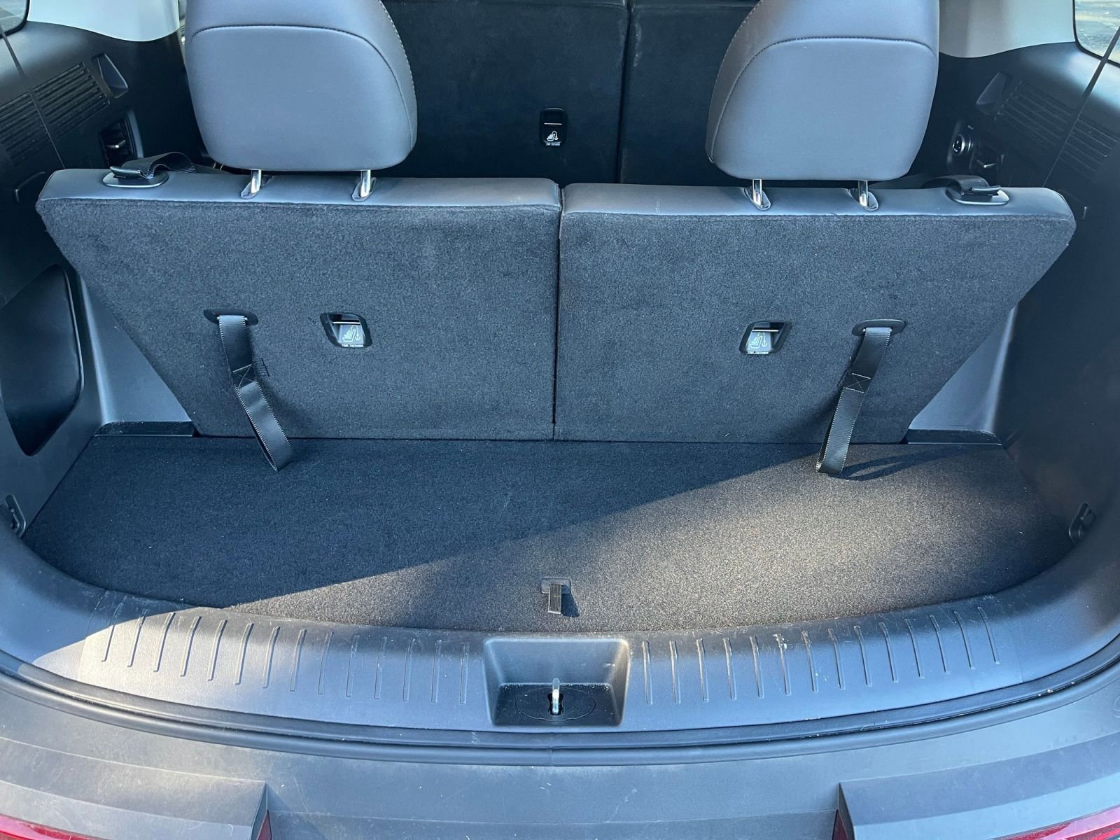 Used 2025 Hyundai Santa Fe SEL image 27