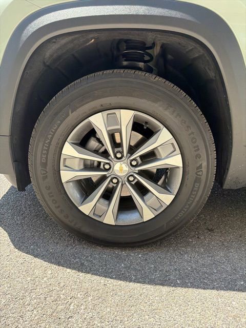 Used 2026 Chevrolet Equinox LT FWD image 5