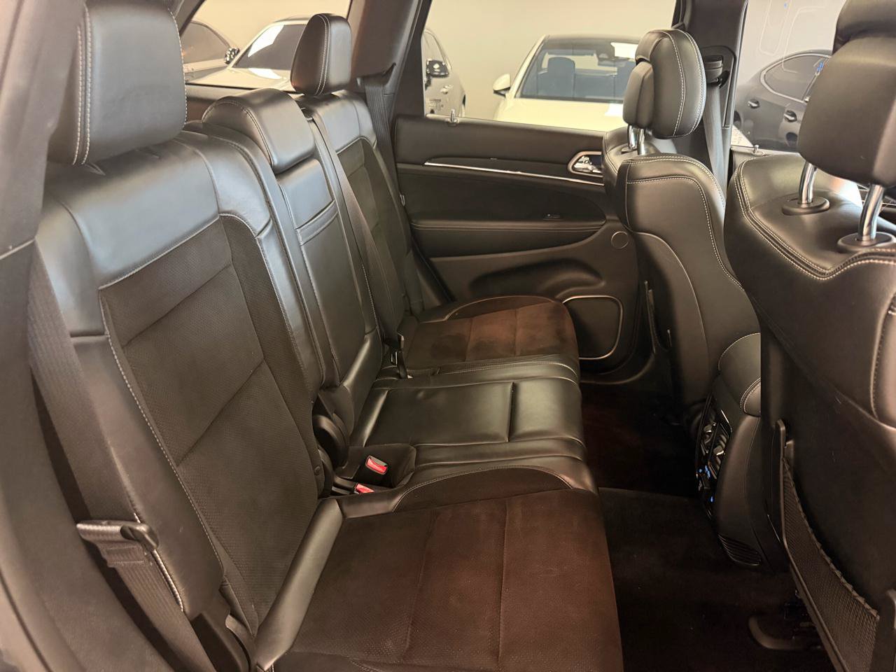 Used 2017 Jeep Grand Cherokee SRT AWD/4WD image 53