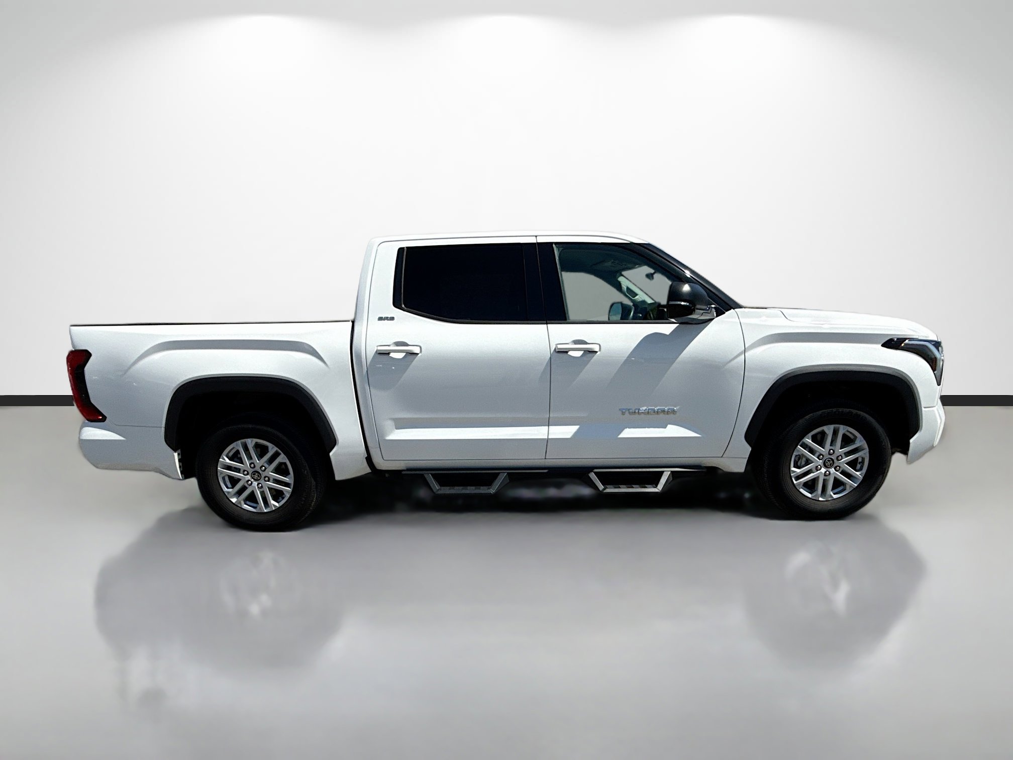 Used 2023 Toyota Tundra SR5 w/ SR5 Premium Package image 2