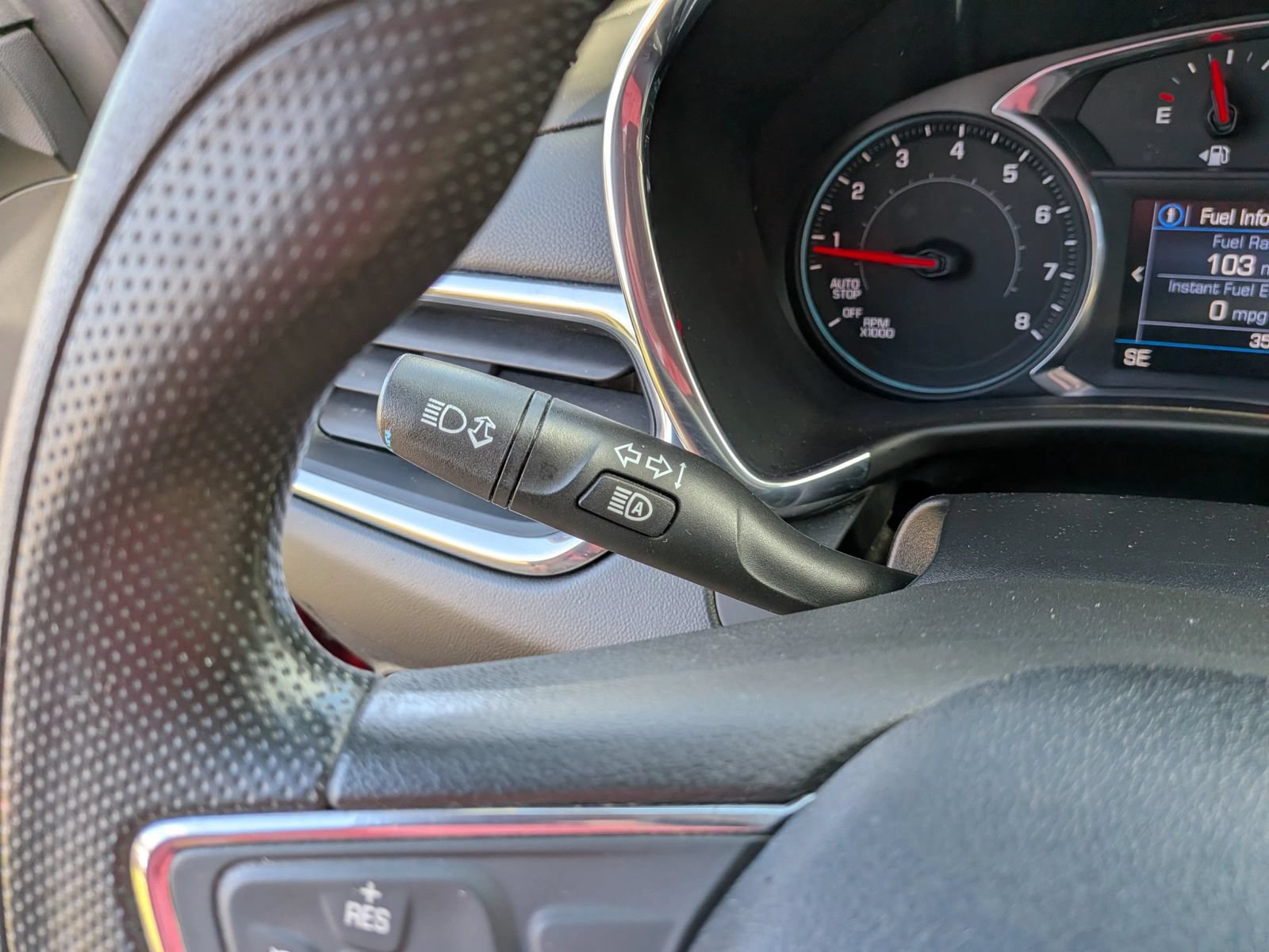 Used 2020 Chevrolet Equinox LT AWD/4WD image 47