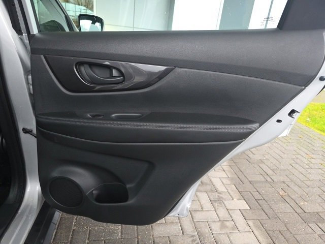 Used 2019 Nissan Rogue S image 11