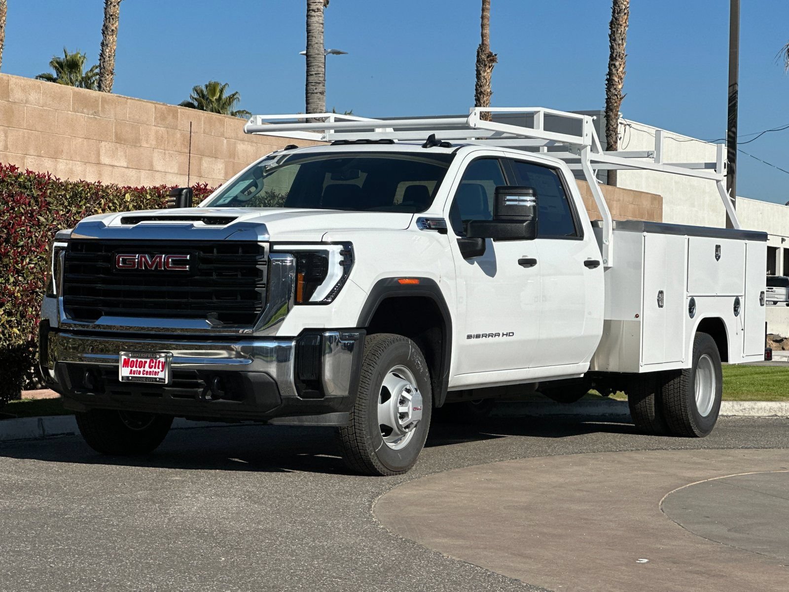 New 2025 GMC Sierra 3500 Pro w/ Convenience Package RWD image 8