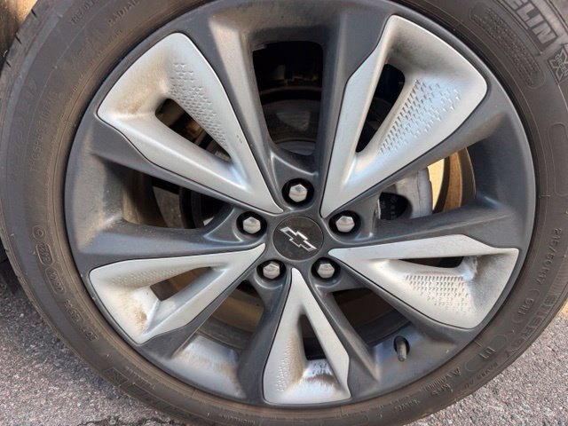 Used 2023 Chevrolet Bolt EUV LT w/ Convenience Package FWD image 12