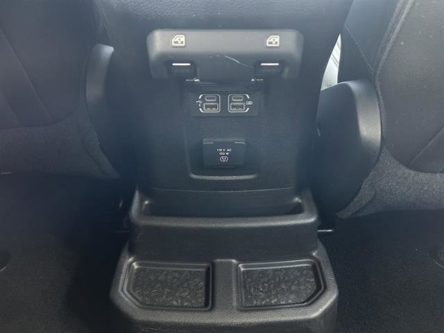 Used 2018 Jeep Wrangler Unlimited Sahara w/ LED Lighting Group image 32